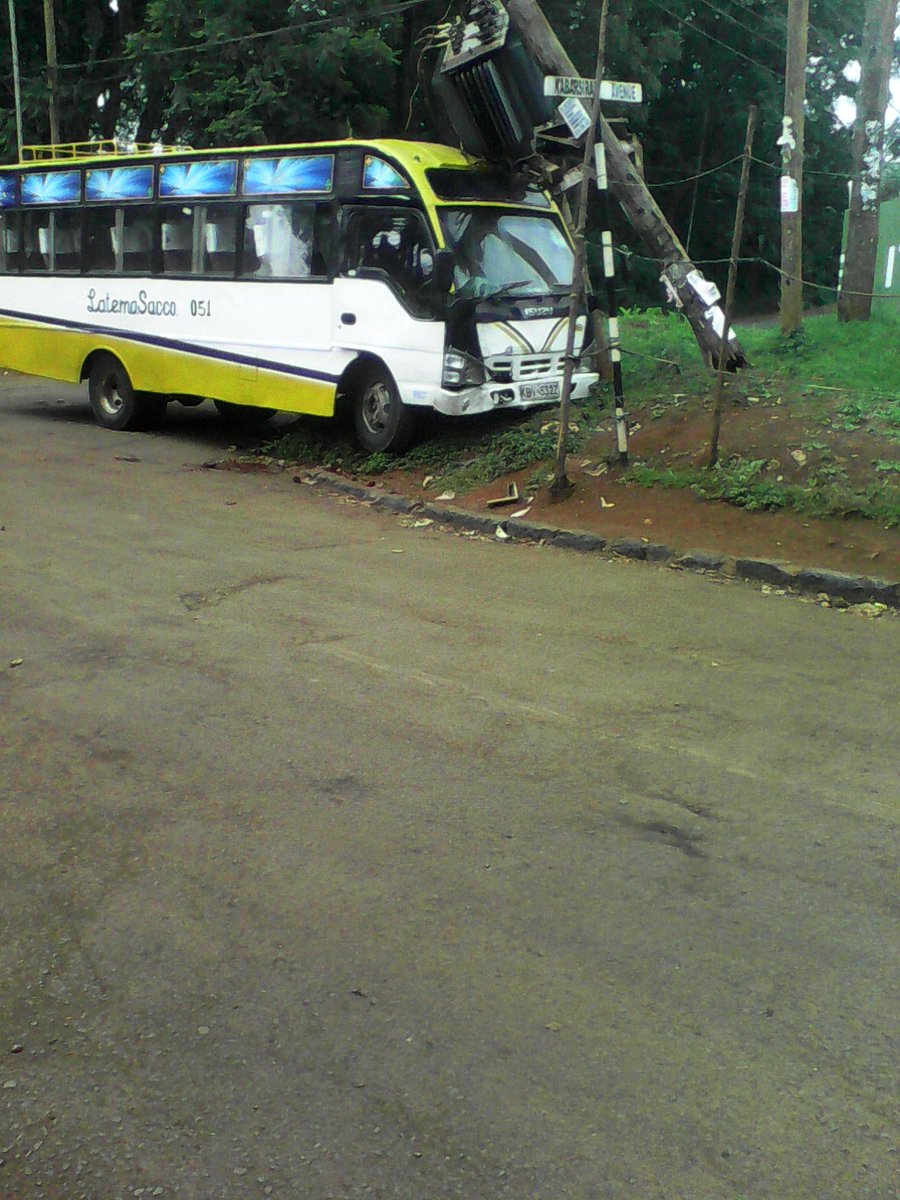 KenyanTraffic's tweet image. 13:01 mathree yasalimia transformer hapo Waruku kamgemi   via @Jitegemee2016