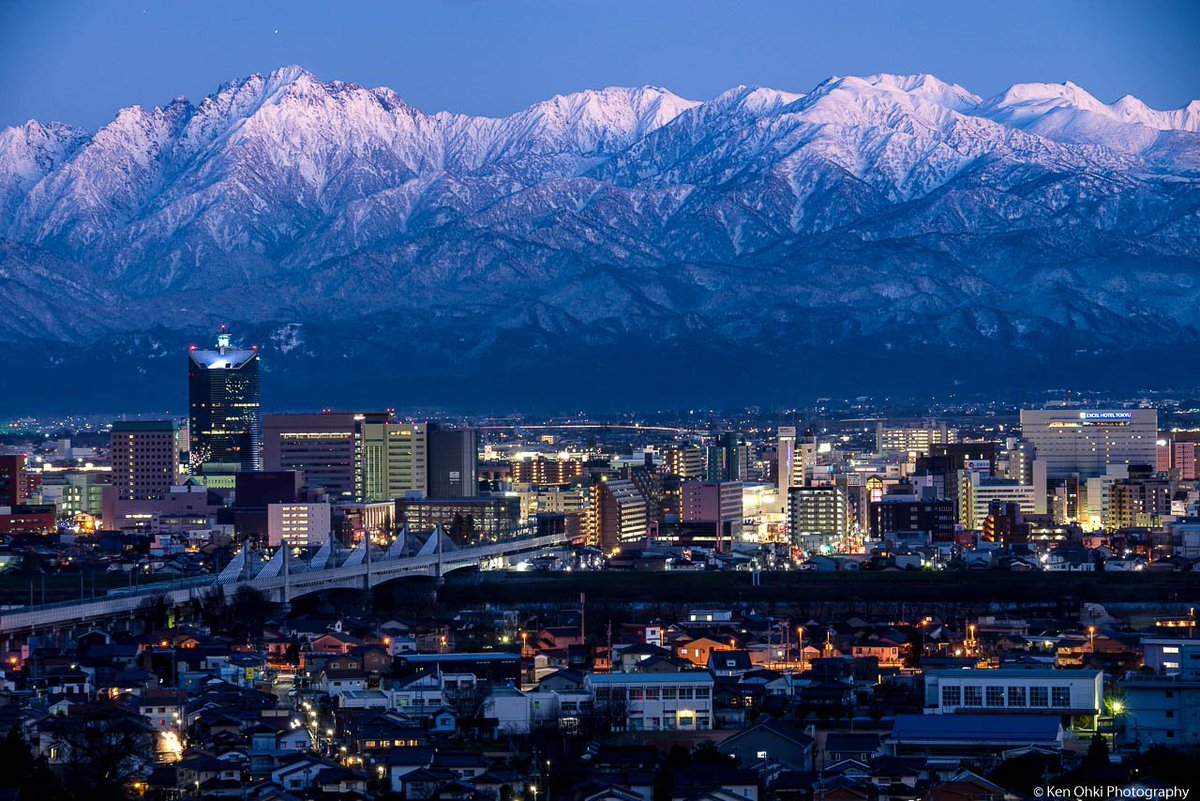 富山 テヘラン ２つの都市を写した写真がそっくりすぎる Togetter