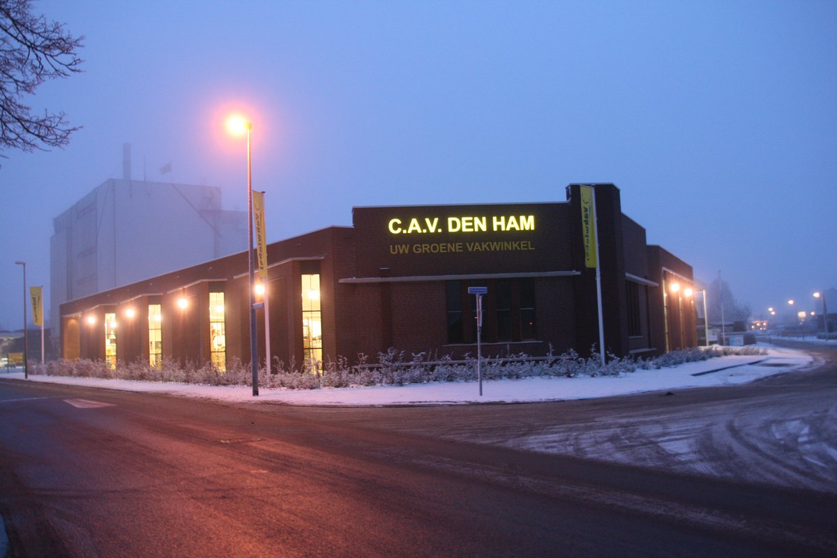 CAV Den Ham wenst ieder een prettige jaarwisseling en een goed en gezond 2017! #cavdenham <a href="/cavwinkel/">CAVWinkel</a>