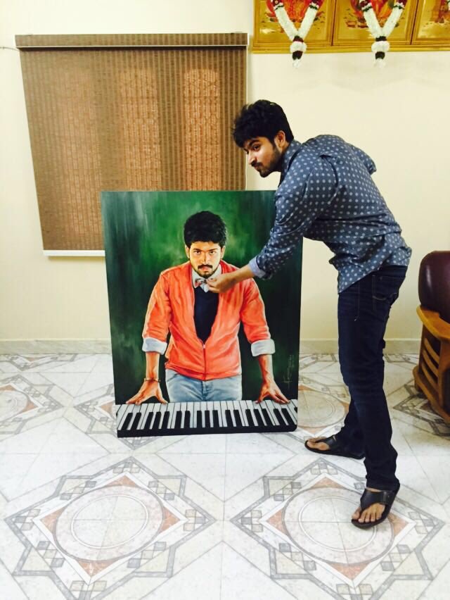 #Rewind2016 @actor_harish received an oil Painting Pre B'day gift #thrillingMoments 😊 #Best2016 ❤️