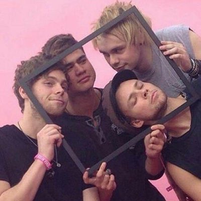 Codi5SOS's tweet photo. •5SOS pink layout 
•Dm me to use |or quote| 
•Look at these dorks omg https://t.co/ZSUnv5dCSB
