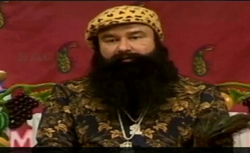 LoveMSG77's tweet photo. मुस्कुराते प्यार का असर है हर कहीं..💗💕

हम कहाँ है💕दिल 💗 किधर है...कुछ खबर नही
@Gurmeetramrahim 
#MSGProducts4All 
#2DaysToIncarnationMonth https://t.co/G1fhovqjO3