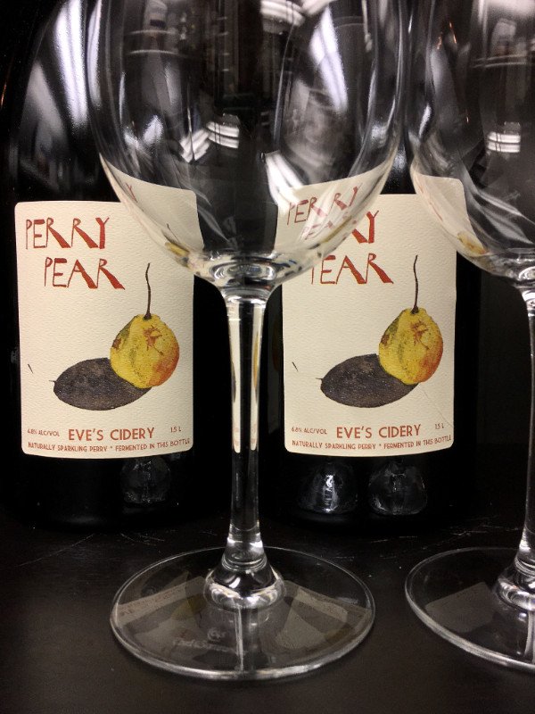Enjoy this week's newsletter featuring Sparkling Ciders for New Year's Eve. ciderguide.com/newsletter/cid…