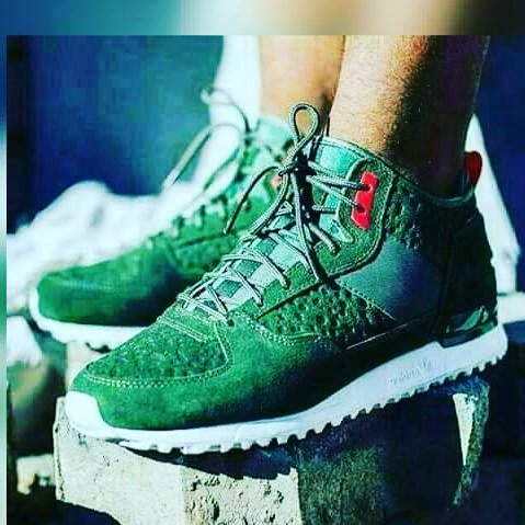 RaybanzSa's tweet photo. Now available order yours now limited stock 
📱0625515650 app
📱0713498607 call
We deliver nation wide 🇿🇦
#socialkicks_SA
#Raybanzsa https://t.co/zJeIr28CxV