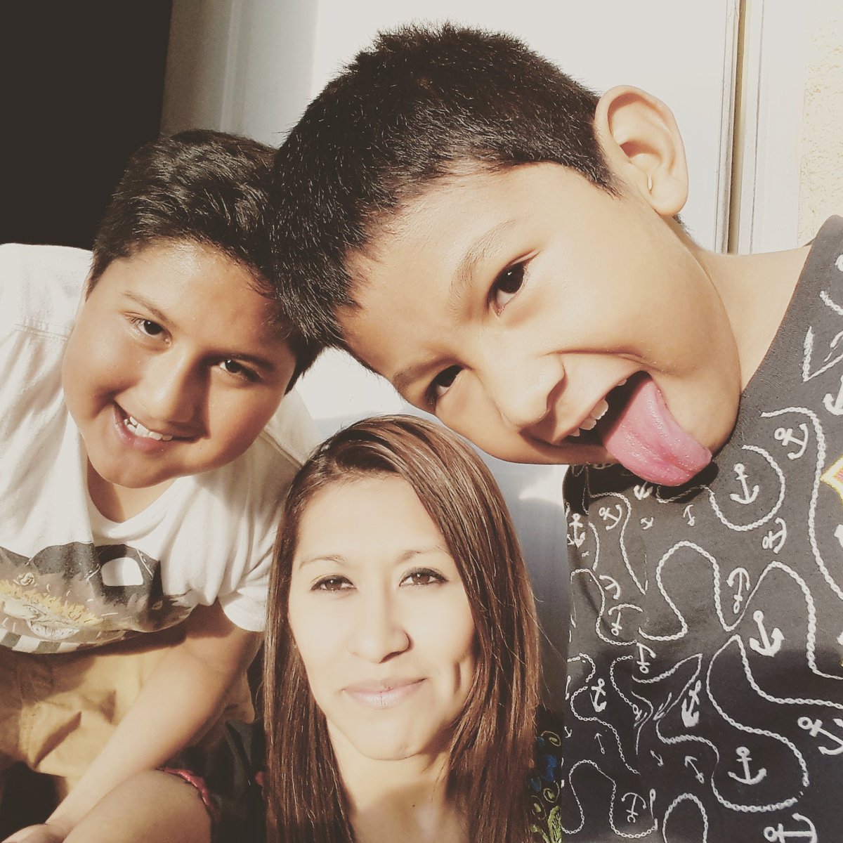 _elisanchez's tweet photo. Ellos mi mejor regalo #sobrinostime https://t.co/WKPXNJ3JIG