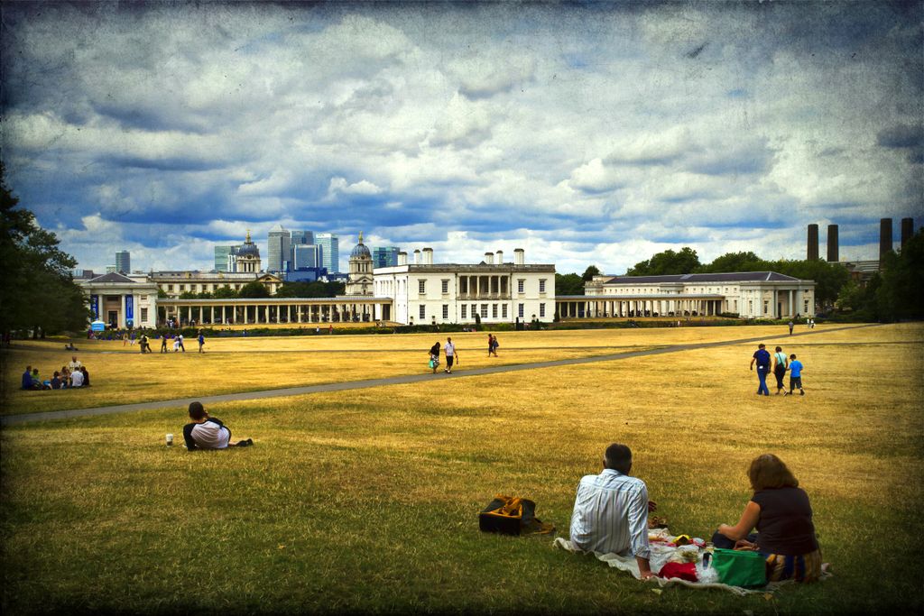 MySabaUK's tweet photo. Park outside the #CCZONE at West India Quay and make your way to the tranquil setting of Greenwich park. https://t.co/GXR84UaDlQ https://t.co/qwM7BThcRB