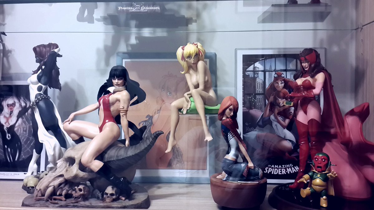 hakankuyululu's tweet photo. #sideshowcollectibles #vampirella #adamhughes #Mystique #jscottcampbell #maryjane #markbrooks #scarletwitch #electrictiki #deanyeagle #mandy https://t.co/RqgQ8H5bMI