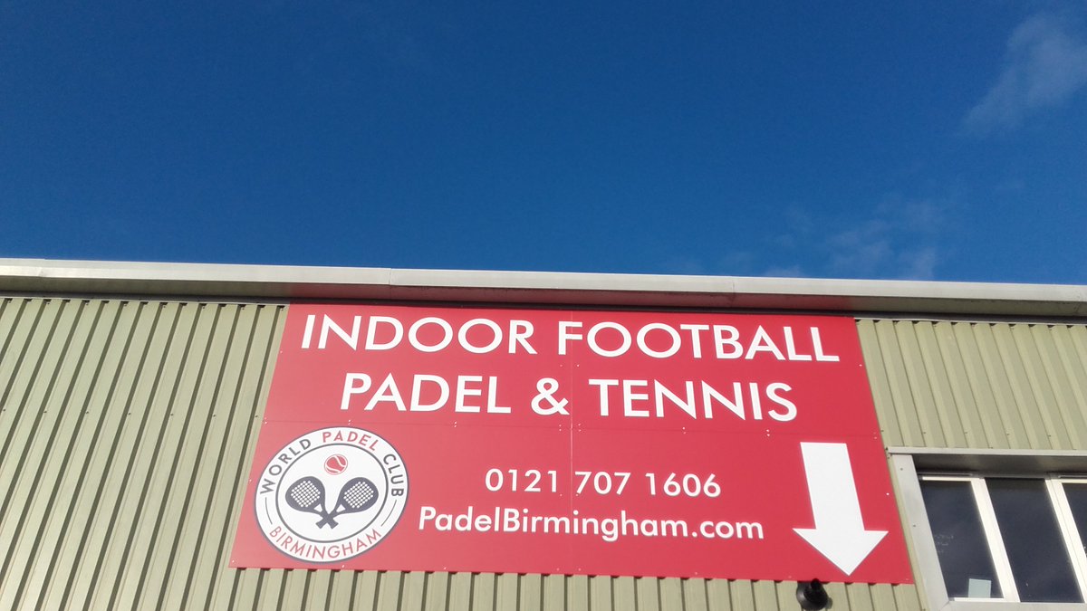 PadelBirmingham's tweet photo. 30th dec : beautiful sky & padel courts are full ๐ #perfectday #backtopadel ๐พ๐๐๐พ๐ #brummi #birmingham https://t.co/5Bflo6Dxeu