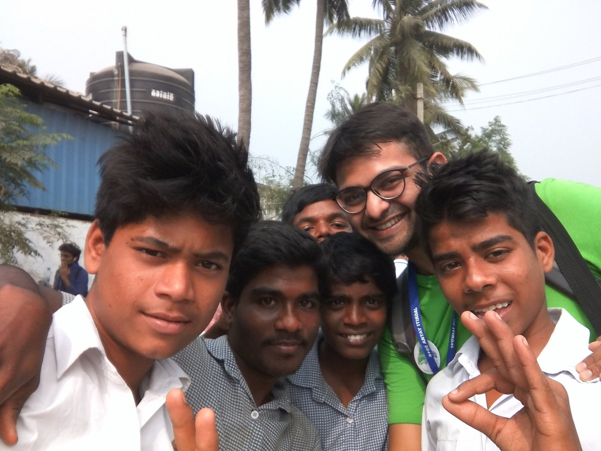 t_grasshopper's tweet photo. Had an amazing Vizag experience!! What a day!! #JY16 #JagritiYatra #ExperientialTravel @JagritiYatra https://t.co/xjIb3DACqN