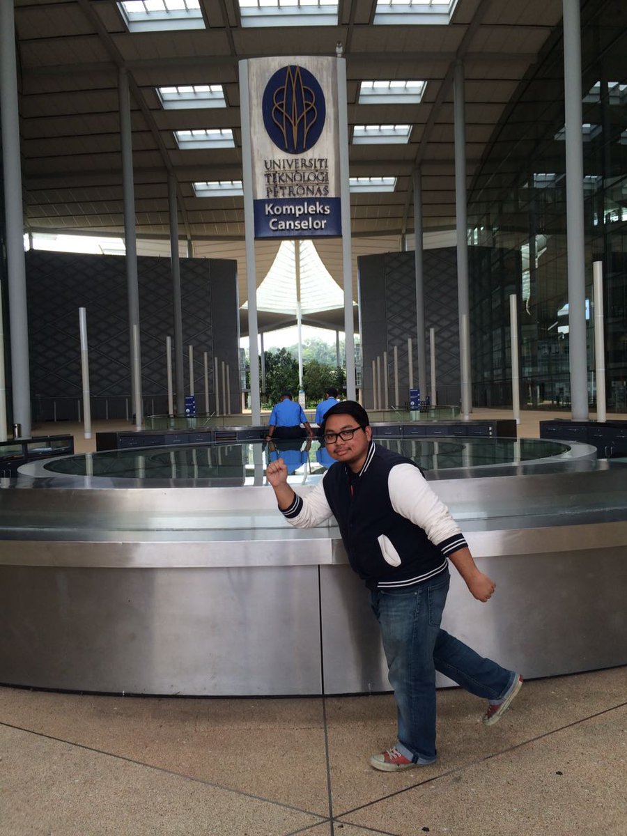 a1man_j1jan168's tweet photo. Done 3rd year ✔
Abang grak dlu...
#road2intern
#road2global https://t.co/EabBbToYHJ