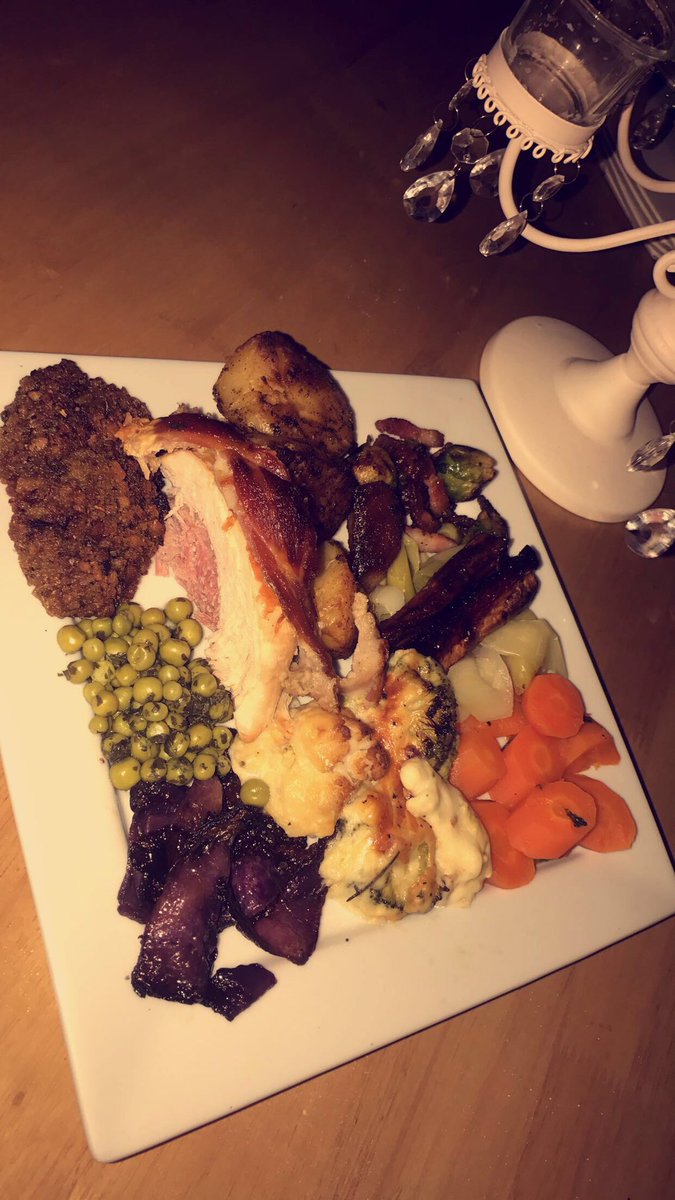 When you been away from your bestie so cook up a storm when you are back 👌🏽#girlthatcancook #wifeymaterial #tastesasgoodasitlooks