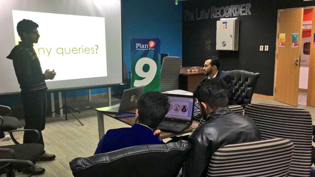 PITBIncubation's tweet photo. #Plan9Startups are receiving feedback from Bilal Khan on what works & what doesn't when it comes to pitching infront of potential #investors https://t.co/uGdUzKLWe2