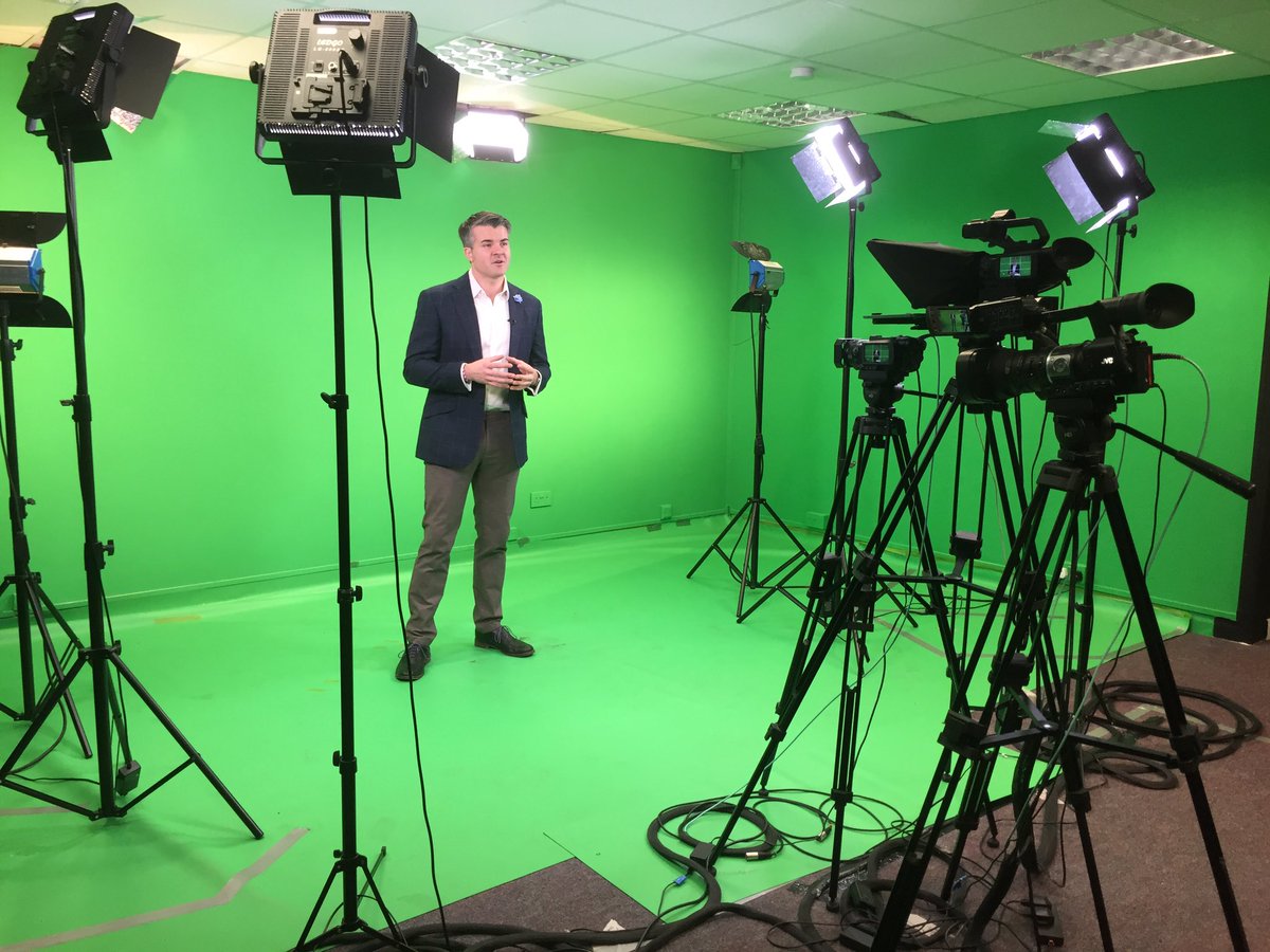 beefikeefi's tweet photo. No #rest for the #wicked
#filming for @propertytv238 in #Kent & talking #Florida
#presenter #filmingproduction #actorslife #sky #property https://t.co/GGDBpZmD6G
