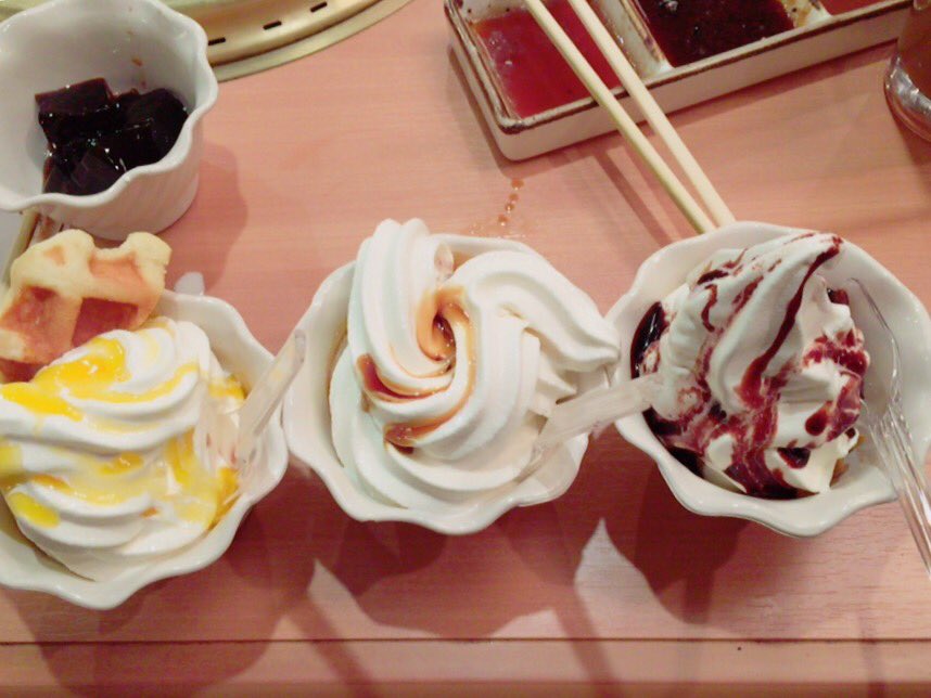 Girls_achan's tweet photo. 今日の打ち上げでありたんとたまちゃんと私でソフトクリーム作った🍦

問題！！！
どれが誰のでしょう⁇

正解は明日... https://t.co/9jwuowYs9X