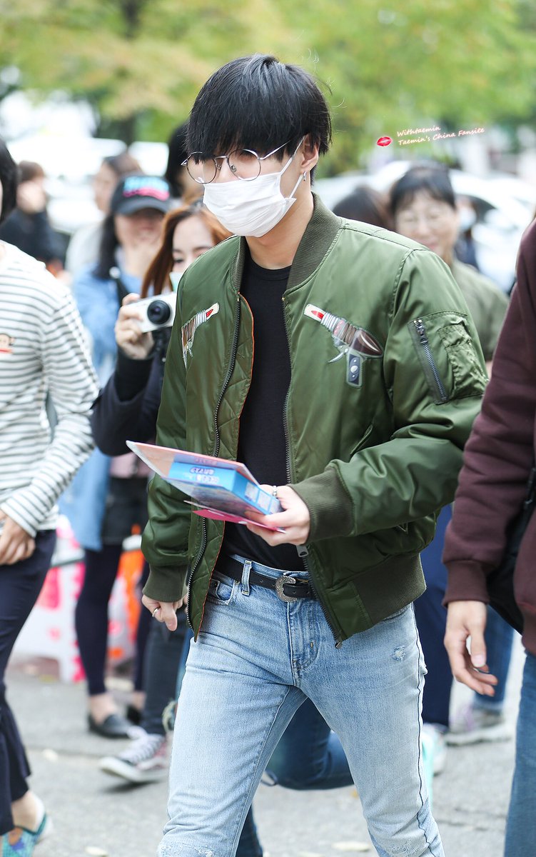 WithTaemin0718's tweet photo. 161021 music bank 태민이 5P for original size and more pics plz click the link→ https://t.co/wBxFGbH5JM https://t.co/85iy3B1iPN
