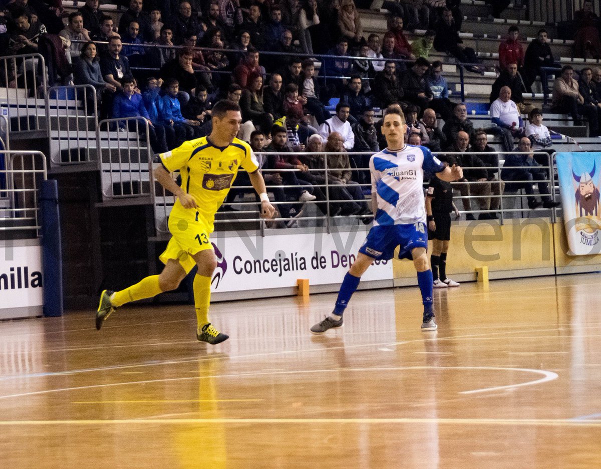 IvanGarciaCAFD's tweet photo. Hoy hay una FINAL,tenéis toda la confianza de vuestra afición,a por los 3pts!Queda totalmente prohibido venirse abajo! Vamos que Si Se Puede https://t.co/nMmeYyaiYP