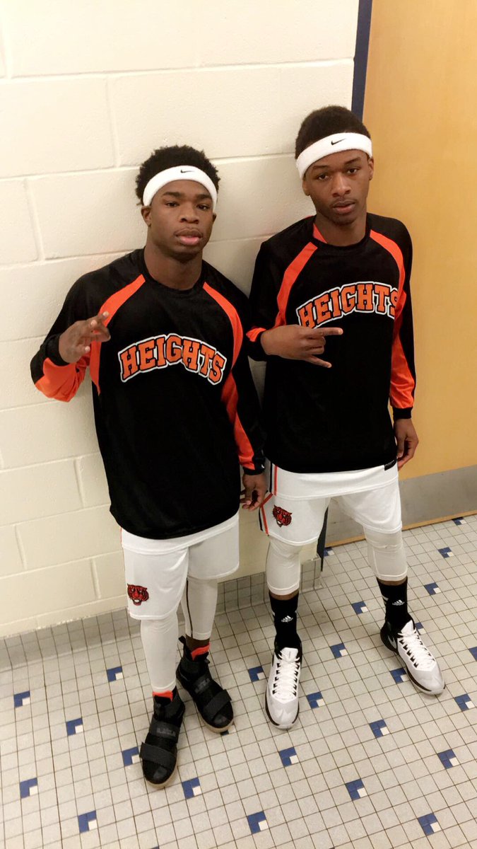 mlive_nine's tweet photo. #Gameday Backcourt Problems 🏈🏀🏀🔥🔥🔥 #Love0 🐯 https://t.co/DnsXVLwk95