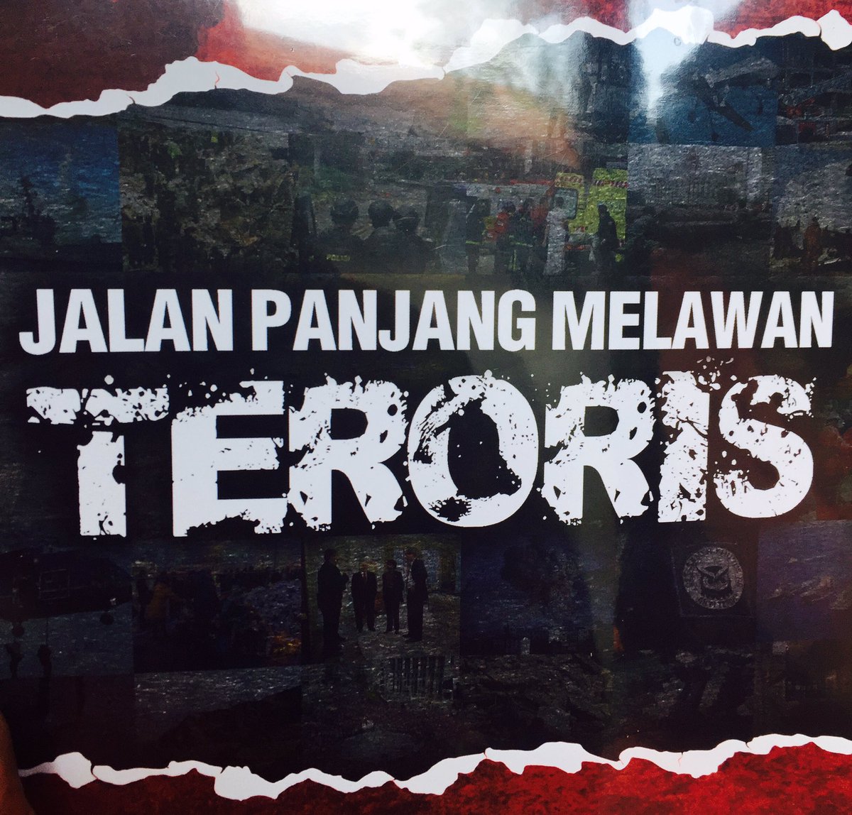 TwetPolisi's tweet photo. Beibb..
Kenalilah musuhmu, juga kekuatanmu sendiri. Maka kamu akan memenangkan 100 pertempuran sekalipun.
#FighTerrorism
~End https://t.co/ASkwWyoT19