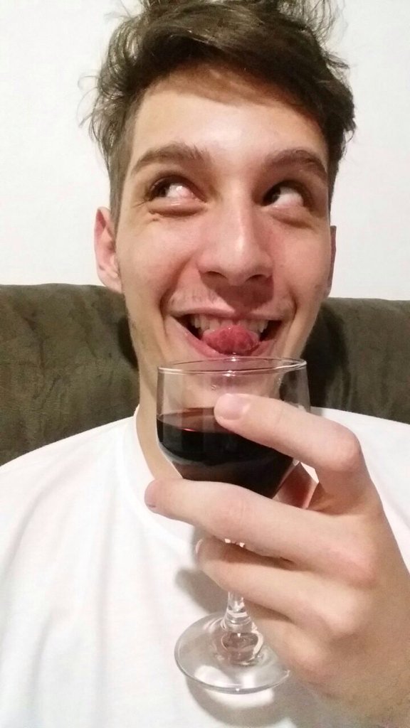 SextaFeira_SDV's tweet photo. #SextaDetremuraSDV qnd vc tira ft parecendo meme https://t.co/2xsFT2TctA