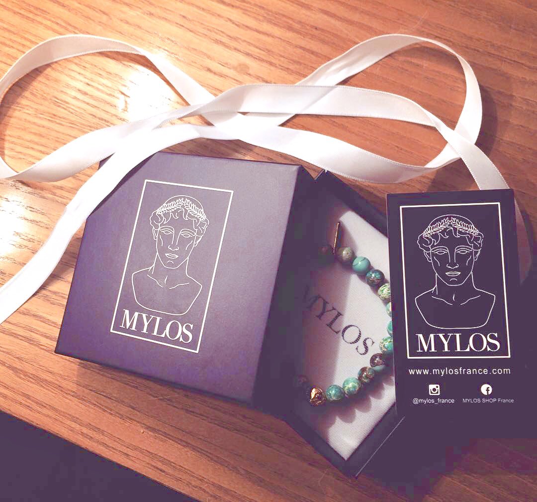 MylosFrance's tweet photo. Vous avez reçu un bracelet MYLOS pour Noël ? Partagez-le en photo avec le #BraceletMYLOS pour être mis en avant ! https://t.co/TPJjKmvCr1