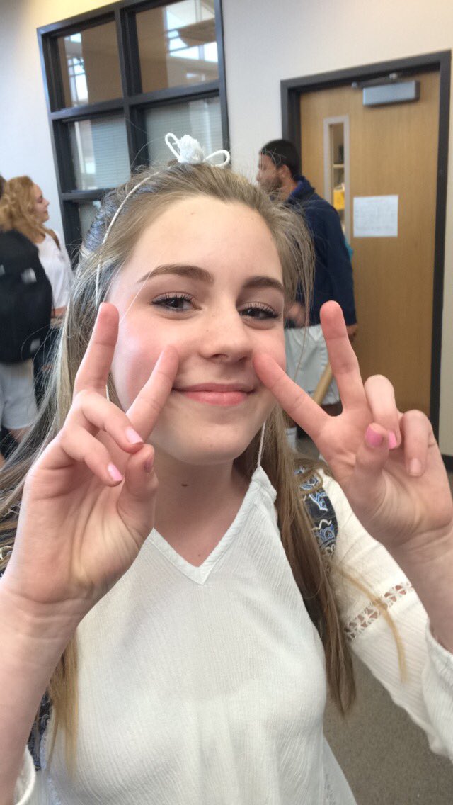 Darth_Baeder_'s tweet photo. Happy birthday Taylor!! 🎉💙 hope your day is as great as you are, Have a fun time in cali! @__taylorrlynn https://t.co/9cZgt4c0AD