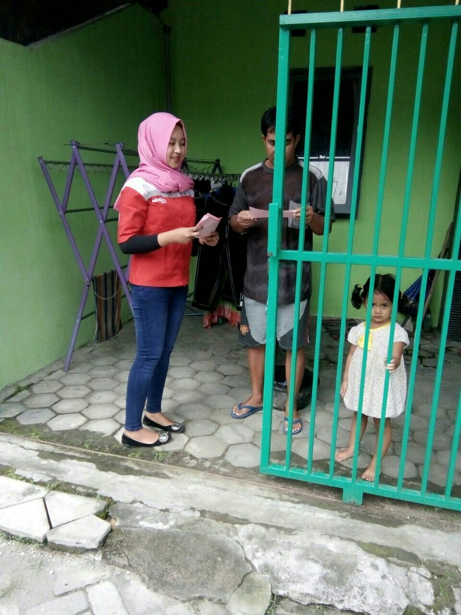 ote997's tweet photo. @parwi66 @_Funtastic5_ @CCMTREG5 #CCMTREG5 #CCMEVENT #WITELKDR Kediri 291216 D2D daerah Sambiresik Gampengrejo https://t.co/gyBGFqfPKX