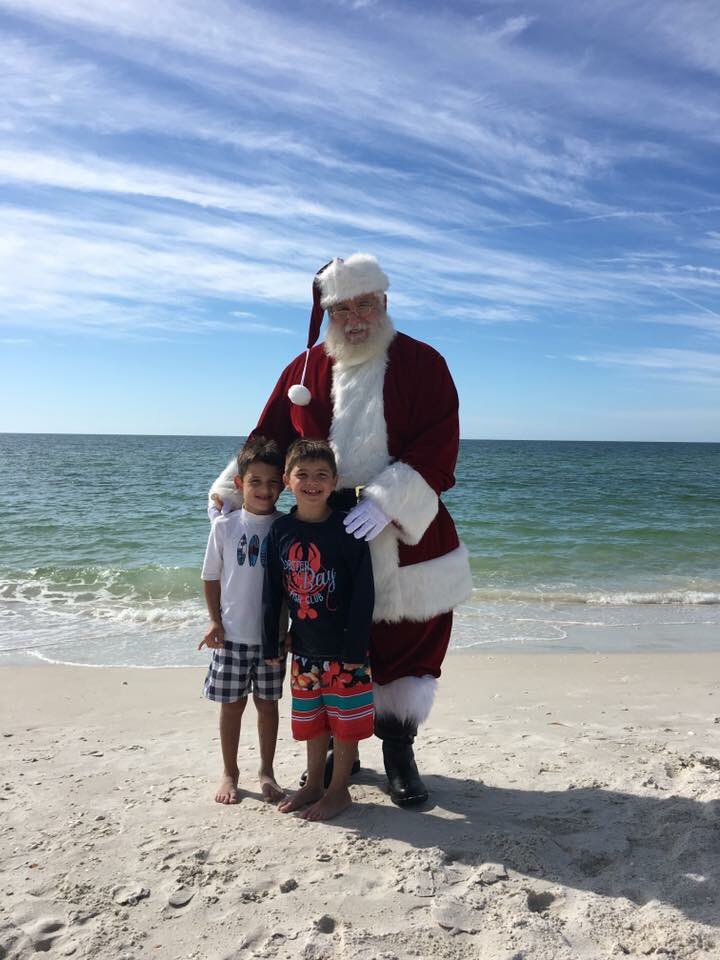 shammmiee's tweet photo. 9 days til I see my boys 💛☀️🌴 @ClassyMelons https://t.co/YFYS1FotIz