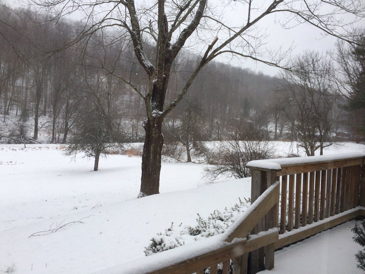 Zimbobwean's tweet photo. View outside our window at the farm, Webster Springs, WV. My wife and I are sitting by the fire watching Morning Express! #MyMorningExpress https://t.co/8toeV1tZPz