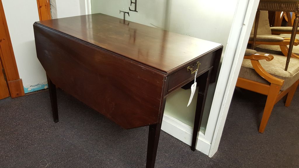 Reloved1's tweet image. Early Victorian Pembroke Table #reloveduk.com