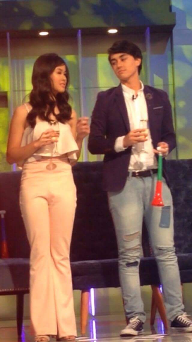gomasterpieceX7's tweet photo. Kay Kisses lng sya tumitingin ng ganyan.
KissWard TWBAsagNoWAY https://t.co/LqCg6KcxCZ