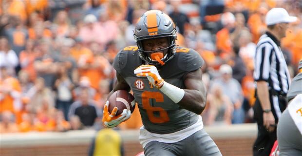 Vol_Updates's tweet photo. Get up, #VolNation! IT'S GAMEDAY!

RETWEET if Tennessee is beating #24 Nebraska to win the Music City Bowl! #WGWTFA 🍊⚪️🍊⚪️🍊 https://t.co/uZv3OkumtL