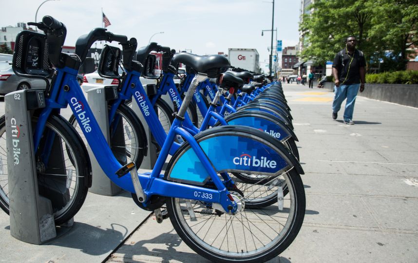 Bicyclists have the right idea on how to get around in NYC.
6sqft.com/nearly-14-mill…