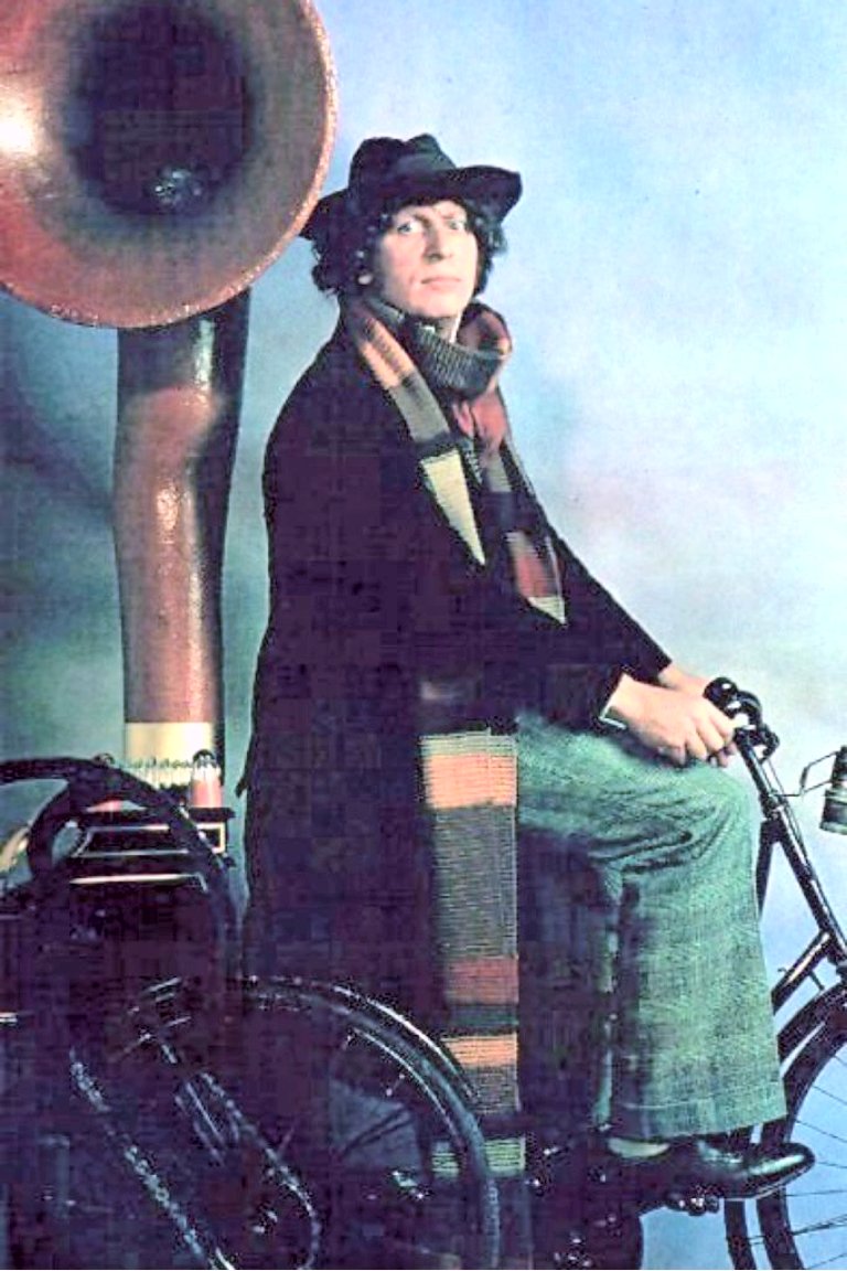 Mooneye63's tweet photo. @claytonhickman The gramophone bike was 1st used in 2 Ronnies Phantom Raspberry Blower - https://t.co/BXJ4YZk6a6