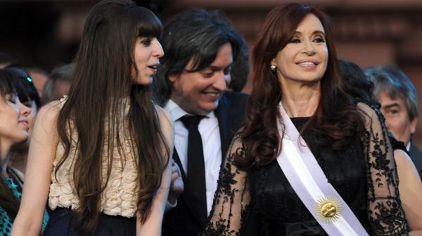 infobae's tweet photo. Hotesur: el juez Ercolini inhibió los bienes de Florencia y Máximo Kirchner https://t.co/nDWJm6bZ5g https://t.co/rkBlUJAtVB