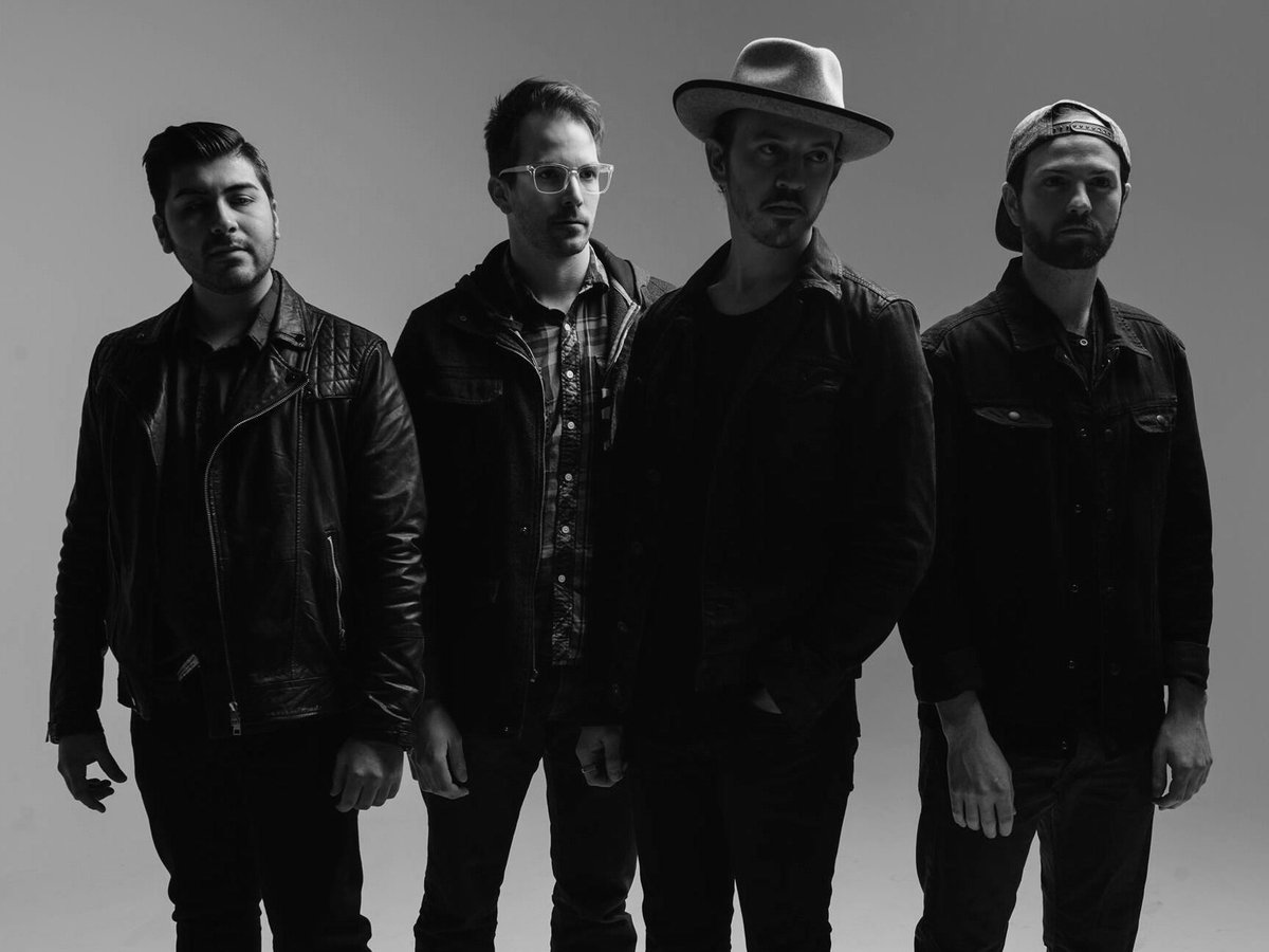sayersclubatsls's tweet photo. Tonight :: @owildlymusic rocks the Sayers stage for our epic 2016 finale! https://t.co/w0YQeKG7hD