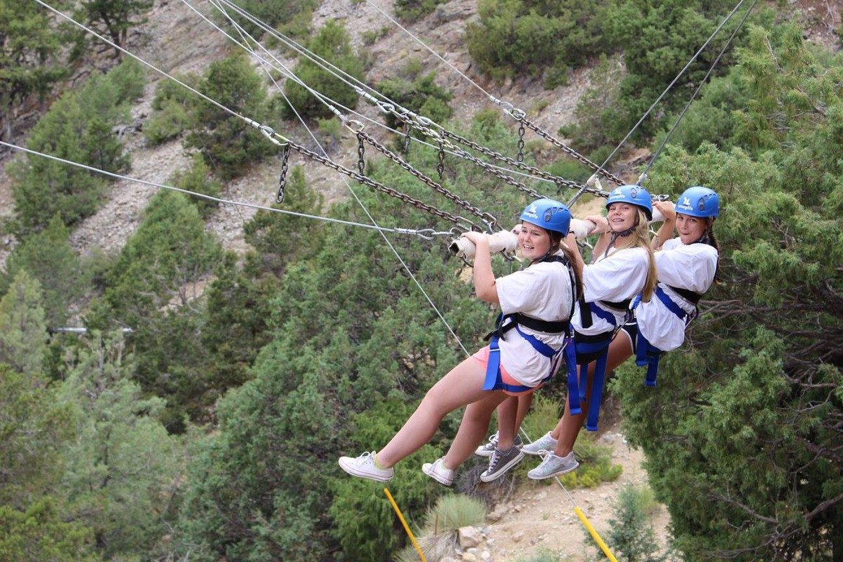 ClaireWeiser's tweet photo. I will never forget the good times and the amazing people β€οΈβ€οΈ #YoungLife2016 https://t.co/cm5aP6u00x