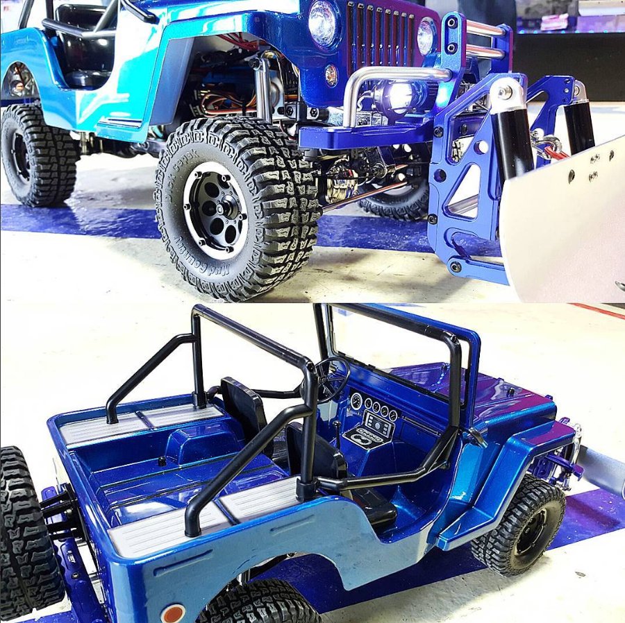 AmazingRCstore's tweet photo. When the @weathernetwork forecast calls for❄ these #trucks are ready! #gmade #sawback #axial #scx10 with #snow #plow https://t.co/P459rX2UdD