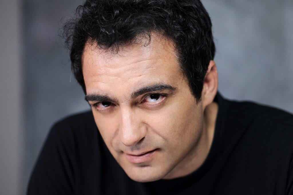 Gianluca Terranova, tenore che ha dato voce a Caruso nella miniserie TV, darà il benvenuto al 2017 da #Ravello con il Concerto di Capodanno.