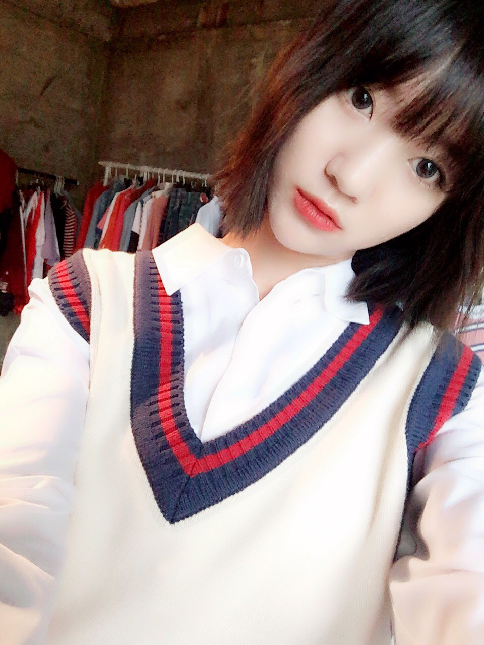 C08NKBEVEAAgGoi.jpg:orig