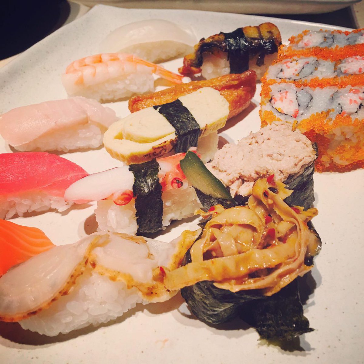 FinspiOfficial's tweet photo. Sushi should be eaten from light to dark, as dark sushi has a more heavy taste.
#funfact from #finspi https://t.co/ldgoCGvfeB