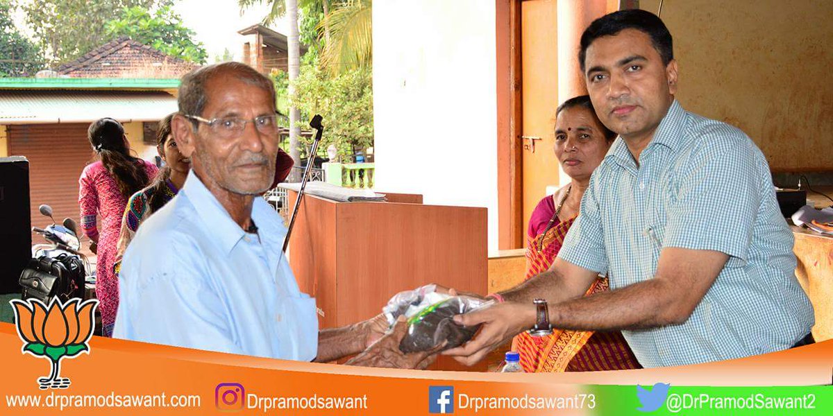 DrPramodPSawant's tweet photo. Kitchen Garden event
Seed distribution for the locals of Amona
Powerd by:#ominfinity
#kitchengarden #evergreen #drpramodsawant https://t.co/HaI9GVk3AW