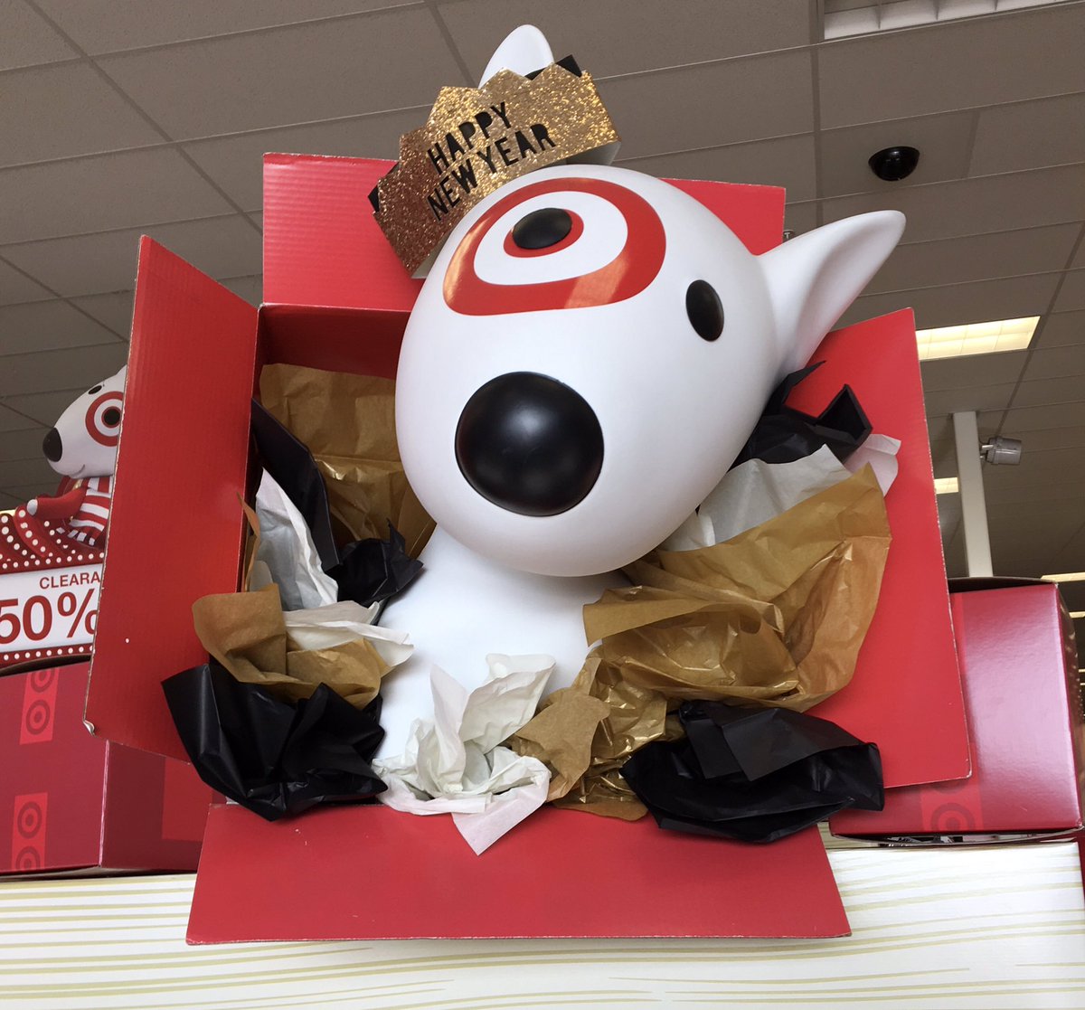 machellelenae's tweet photo. Bullseye is ready for the new year! #t2463 #gstl/ptl @Anna_Ram_TGT https://t.co/vIpKQgOYDJ