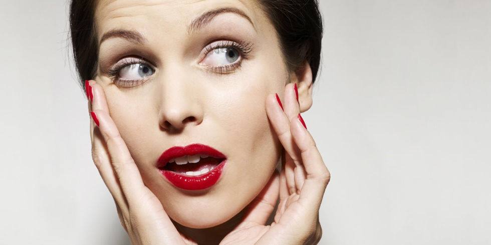 DARK CIRCLES UNDER YOUR #EYES? Hollows under your eyes can be treated with #DermalFillers. Learn more: ow.ly/AS5Z307udLR
