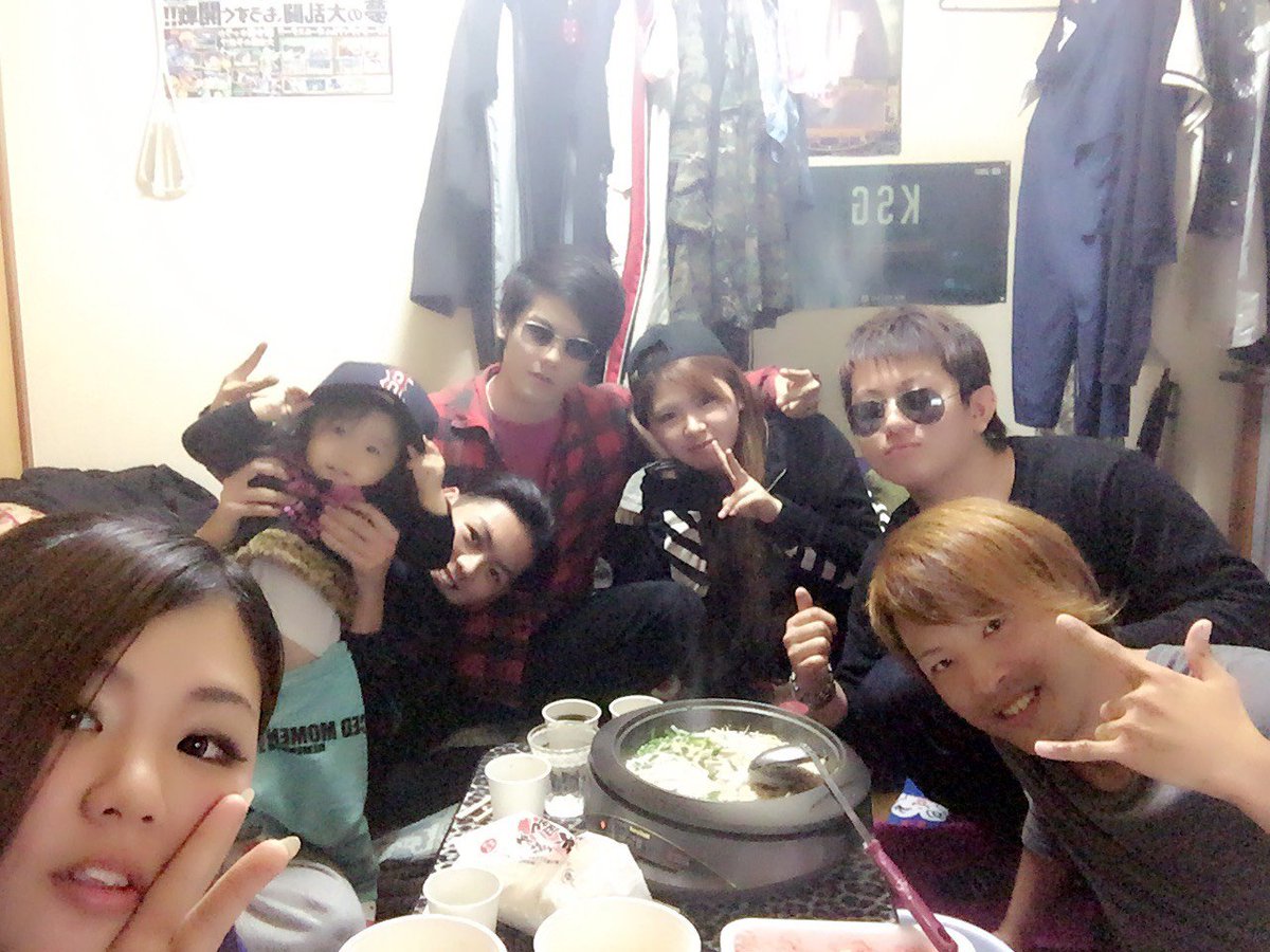 yu_pft's tweet photo. 「今が楽しい！サイコー！」

しかしいつかどこかで飽き飽きして「面白くない」「つまんない」って思うこともあるよね。

常に"楽しい"を継続することが出来ればまぢパリピ

オレはいま遊んでいる友達、同級生たちといるのがなによりも幸せやった！

☆★Happy Year 2016★☆ https://t.co/Mxw9yYv8IZ