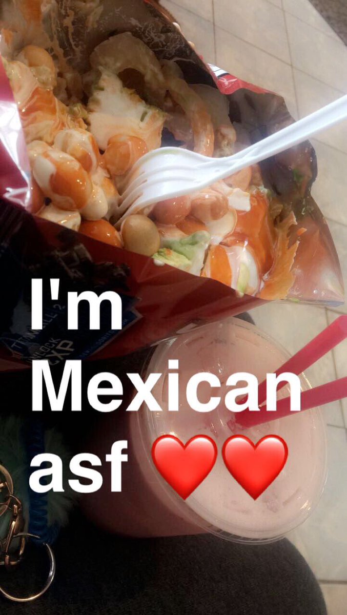 Dat_weird1's tweet image. ❤😍😘😘