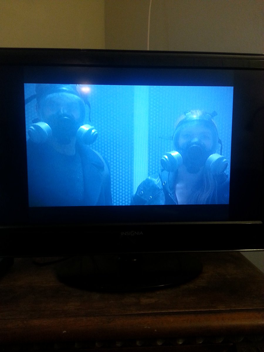 Stephen_Tulley's tweet photo. The "Reverse ZFT" gang hitting the Observers....Total ode to the fans! Thanks @JHWYMAN! #FringeBinge https://t.co/RK2dNXsOrB