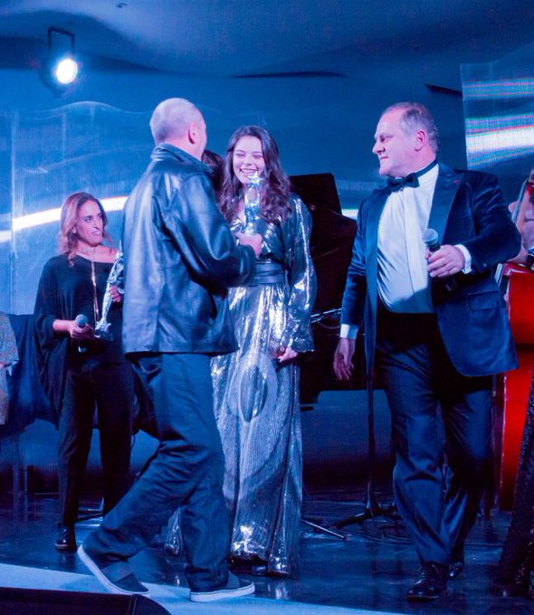 Grande grande onore. La premiazione attrice emergente del 2016 al Capri Hollywood Festival da Noa e Barry<a href="/tag/caprihollywood"class="tags"><span>#caprihollywood</span></a>