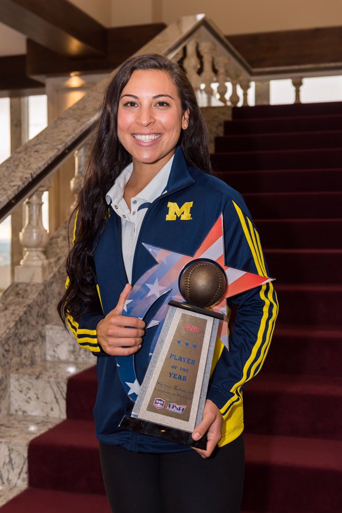 umichsoftball's tweet photo. Our POY. (Credit: Daryl Marshke) #favpicsof2016 #GoBlue https://t.co/He9fO9ul3a
