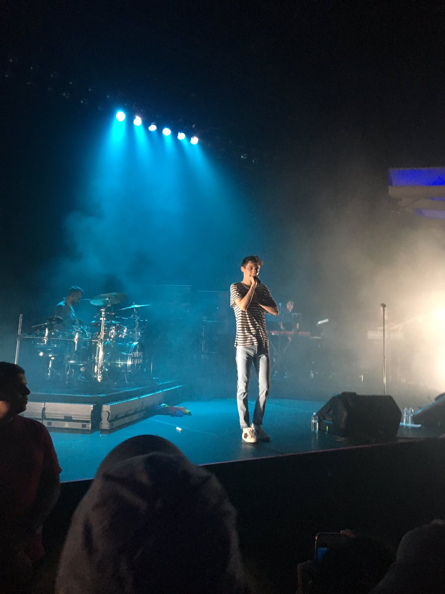 joonsquish's tweet photo. #Capitol2016 Troye Sivan's iconic Suburbia Tour 💙 @CapitolRecords @troyesivan https://t.co/xPp9KsDNRo
