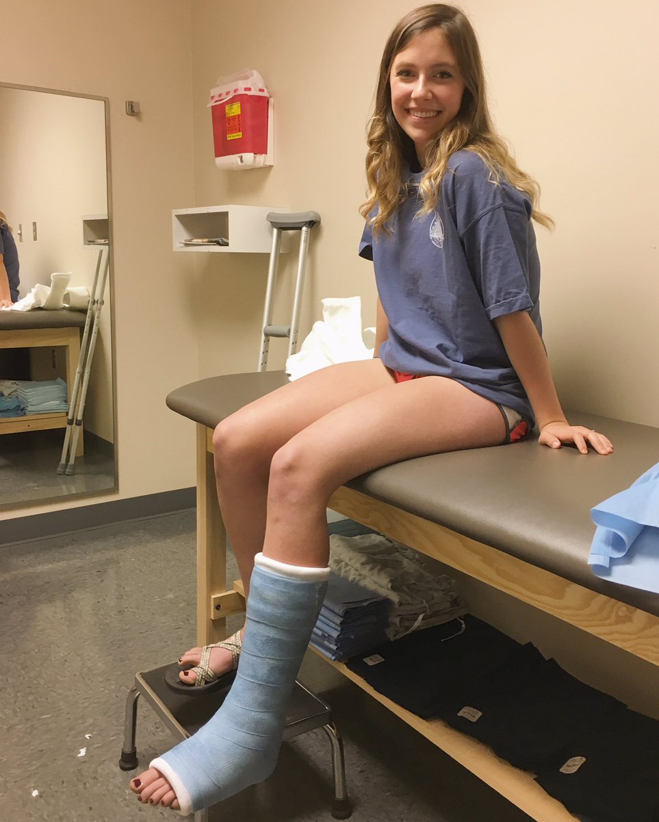PetriKayla's tweet photo. Got my hard cast yesterday. 3 weeks until partial weight bearing. 6-10 week recovery at the most. No surgery needed. Thankful for prayer😊 https://t.co/Vej6ViXMbd